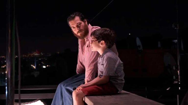 Filme turco Filhos de Istambul: Personagem Mehmet de Çağatay Ulusoy