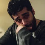 crítica do filme O Acusado da Netflix 2023 cena do ator Chaneil Kular