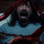 Terror no Estúdio 666 crítica do filme Dave Ghrol Prime Video 2022