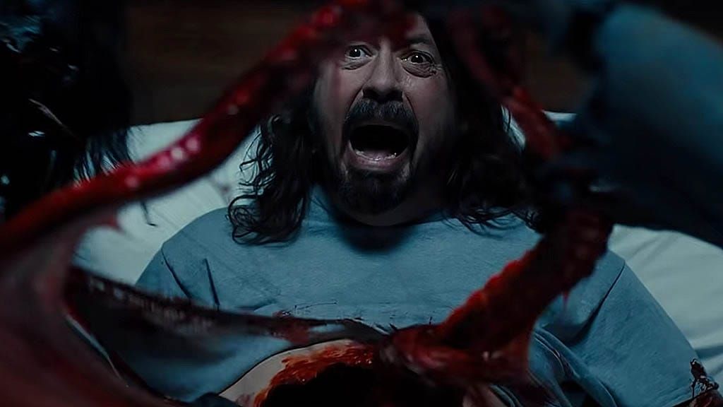 Terror no Estúdio 666 crítica do filme Dave Ghrol Prime Video 2022