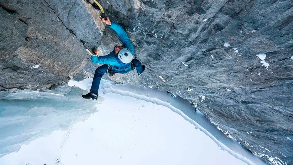 O-Alpinista-crítica-do-filme-documentário-Netflix-2021