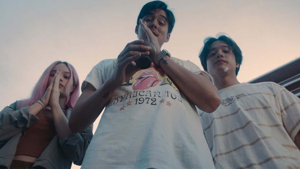 Fé nos Negócios crítica da série tailandesa Netflix 2024