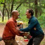 Confira a crítica do filme "Acampamento em Família", comédia de 2022 disponível para assinantes do Prime Video.