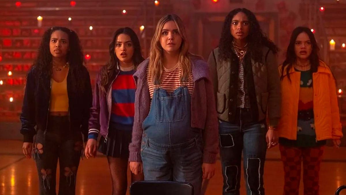 [CRÍTICA] 'Pretty Little Liars: Curso de Verão' se mantém dentro de um ...