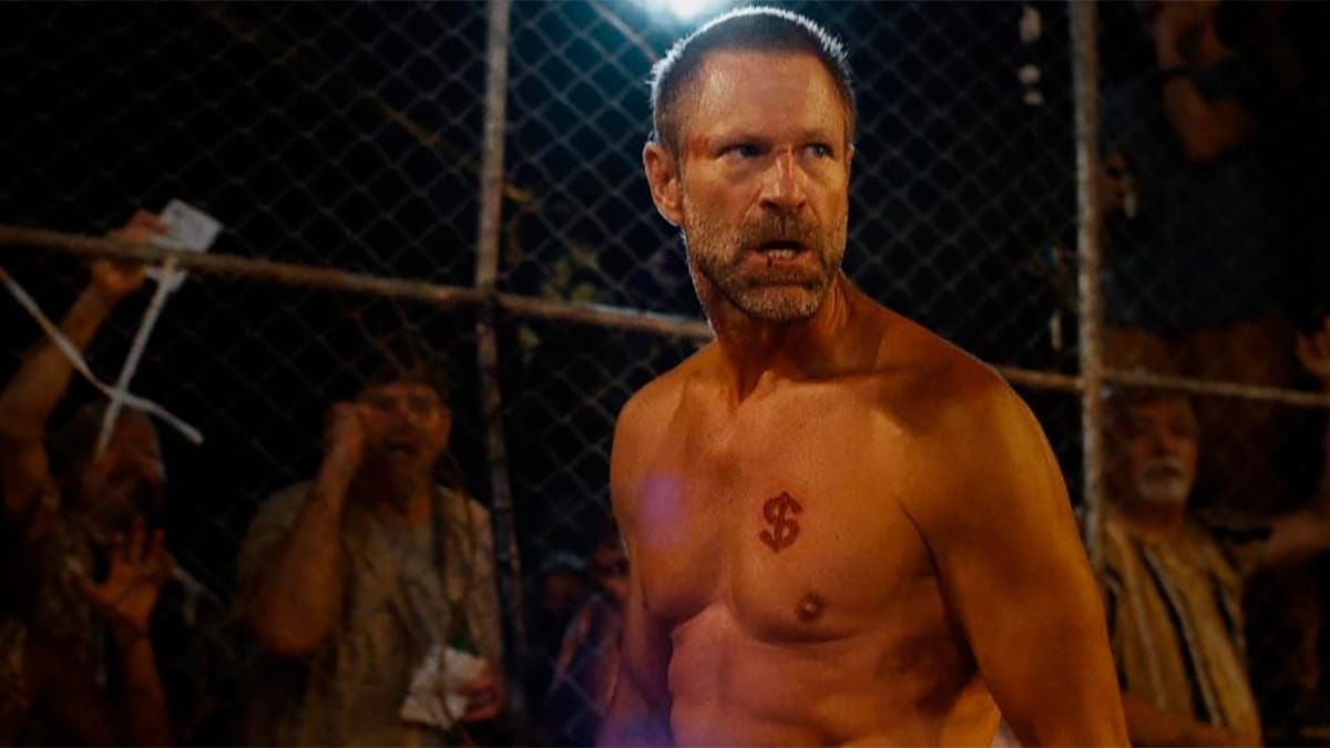 Confira a crítica de "Estrondo na Escuridão", filme de 2023 com Aaron Eckhart e Bella Thorne disponível para assinantes do Prime Video.