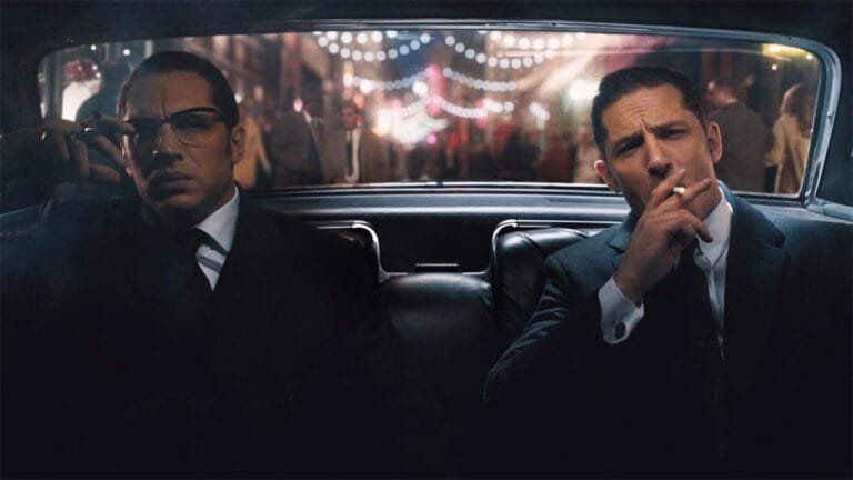 Confira a crítica do filme "Lendas do Crime", suspense policial com Tom Hardy de 2015 disponível para assinantes do Prime Video.