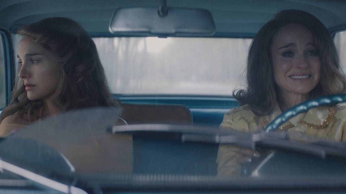 Confira a crítica dos dois primeiros episódios de "A Mulher no Lago", série de 2024 disponível para assinantes da Apple TV+.