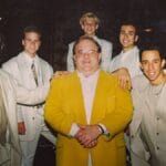 Confira a crítica de "Bastidores do Pop: O Esquema das Boy Bands", série documental de 2024 disponível para assinantes da Netflix.