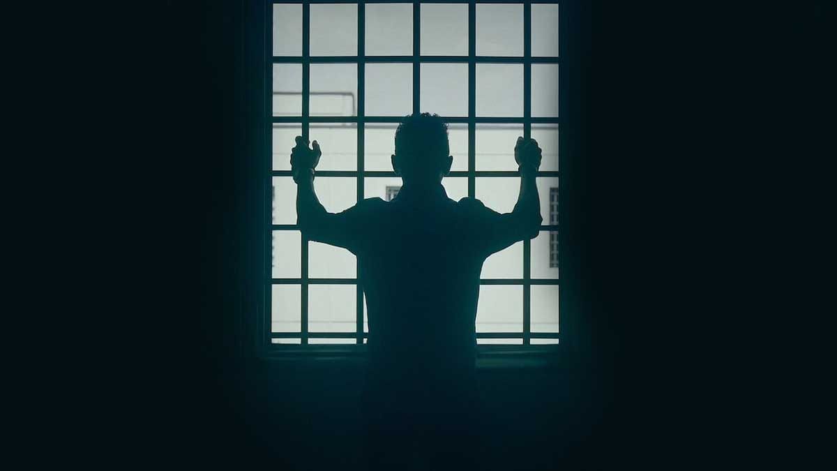 Confira a crítica de "O Assassinato de Yara Gambirasio", série documental policial de 2024 disponível para assinantes da Netflix.