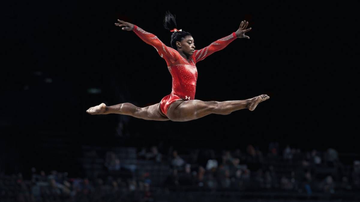 Confira a crítica de "O Retorno de Simone Biles", série documental esportiva de 2024 disponível para assinantes da Netflix.