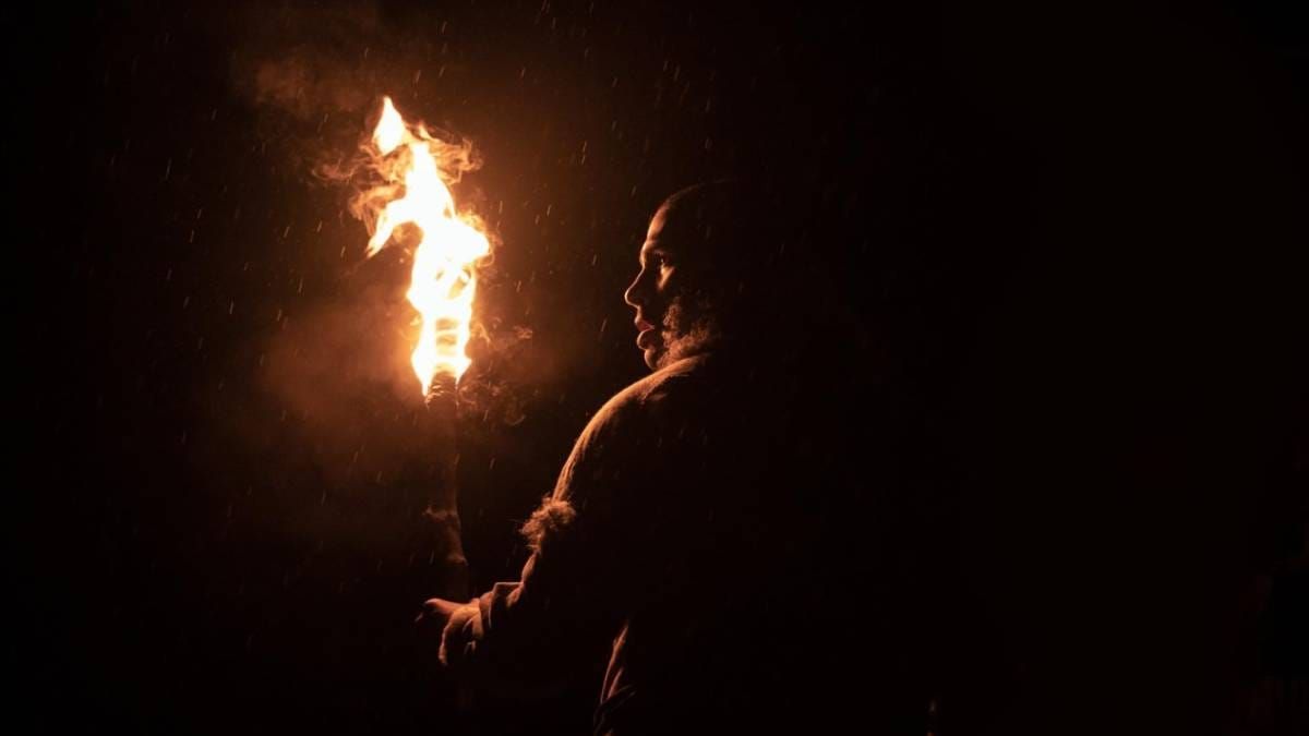 Confira a crítica do filme "A Origem do Medo", terror de 2024 dirigido por Andrew Cumming disponível para assistir na Max