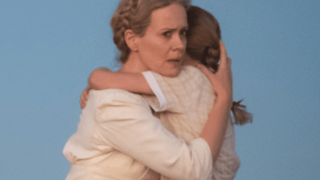 Emma Stone e Gael García Bernal movimentam o Disney+ em outubro veja os lançamentos