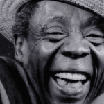 Globo Filmes e GloboNews celebram 10 anos de parceria com documentários ‘Assexybilidade’ e ‘Raoni - Uma Amizade Improvável’ (1)