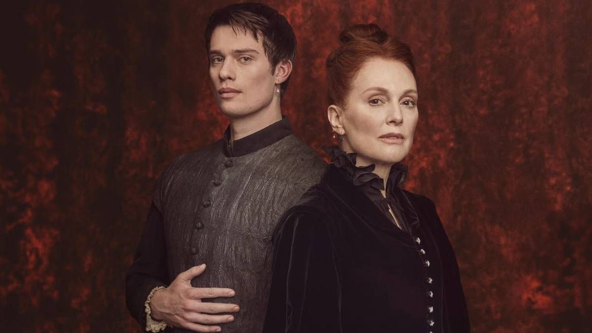 Confira a crítica da série "Mary & George", minissérie dramática de 2024 com Julianne Moore disponível para assistir no Globoplay.