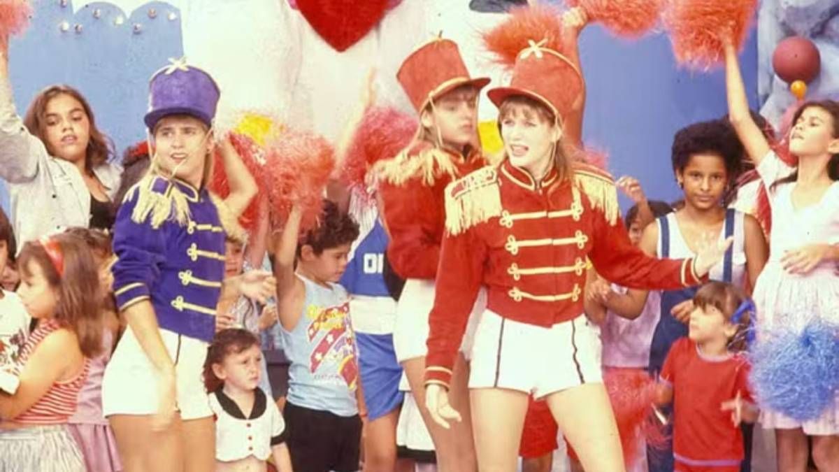 Confira a crítica de "Pra Sempre Paquitas", série documental de 2024 disponível para assistir no Globoplay.