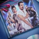 Confira a crítica do filme "Technoboys", comédia musical mexicana de 2024 disponível para assistir na Netflix.