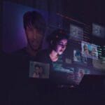 Confira a crítica do filme "CTRL", suspense dramático indiano de 2024 de Vikramaditya Motwane disponível para assistir na Netflix.