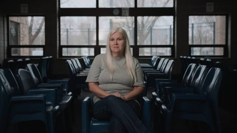Confira a crítica de "Eu Não Sou um Monstro: Os Assassinatos de Lois Riess", série documental de 2024 disponível para assistir na Max.
