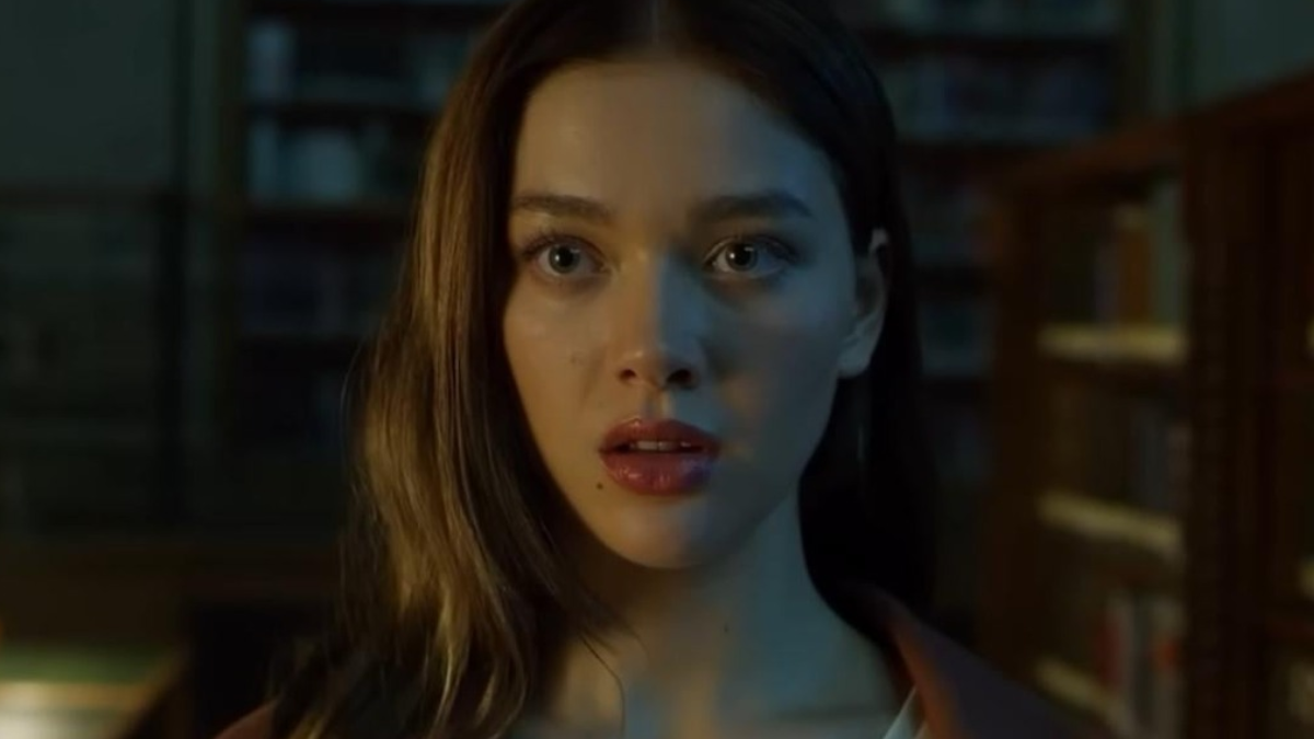 Confira a crítica de "Fallen: Luz e Sombra", série de fantasia de 2024 disponível para assistir no Globoplay.