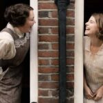 Confira a crítica do filme "Pequenas Cartas Obscenas", comédia policial de 2024 disponível para assistir na Max.