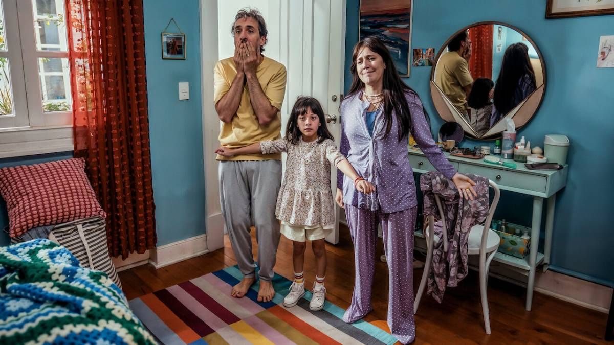 Confira a crítica completa do filme "Quem Vê Cara", comédia mexicana de 2024 disponível para assistir na Netflix