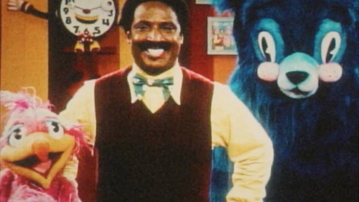 Confira a crítica do filme "Sr Crocket", terror de 2024 com Elvis Nolasco disponível para assistir no Disney+