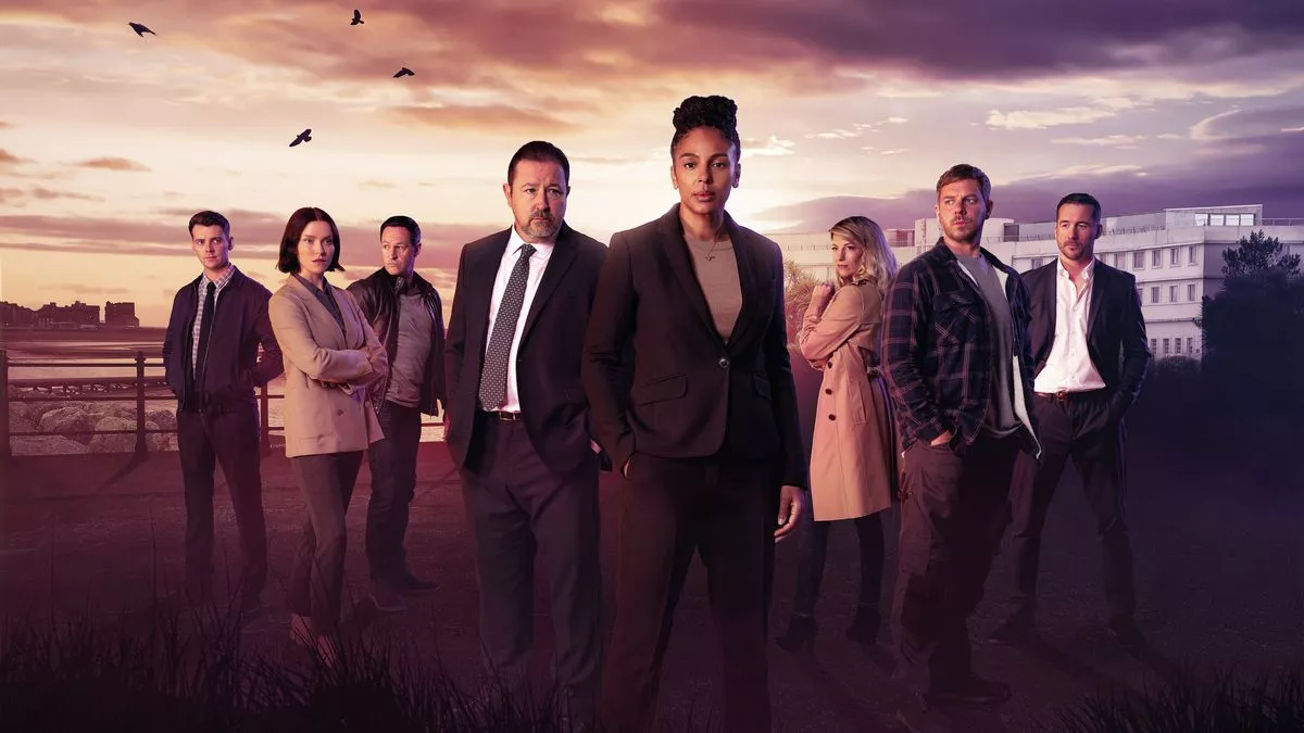 Confira a crítica da temporada 5 de "The Bay", série de 2024 de Daragh Carville e Richard Clark disponível para assistir na Max