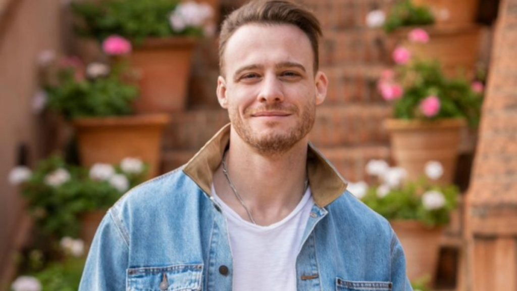 ‘A Caverna Azul’ conheça o elenco de estrelas do drama turco (1)