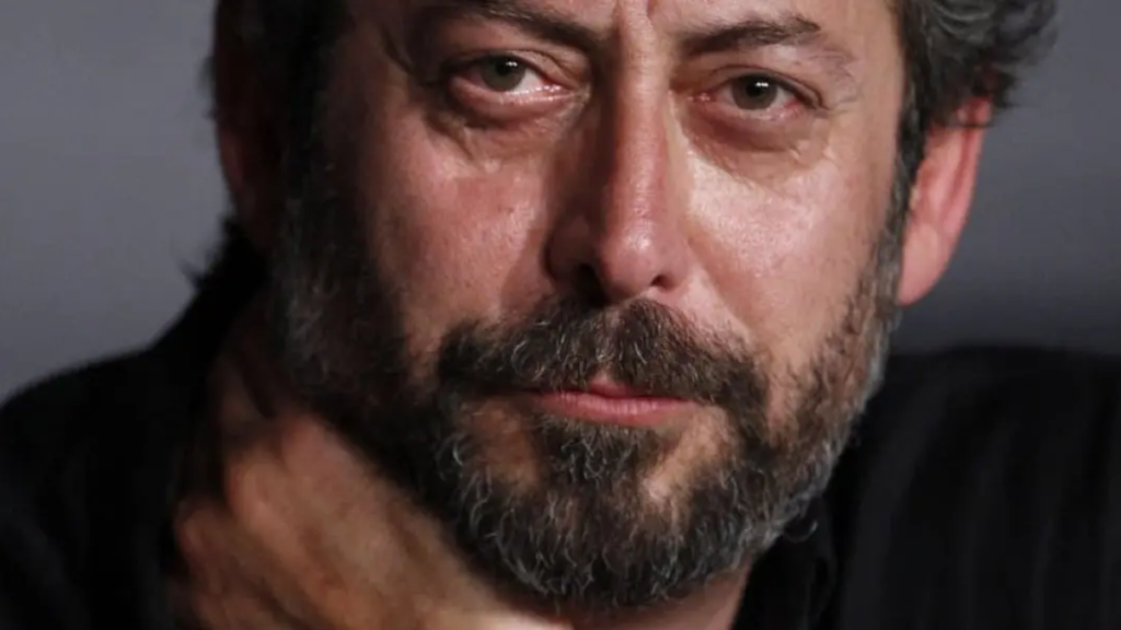 ‘A Caverna Azul’ conheça o elenco de estrelas do drama turco (5)