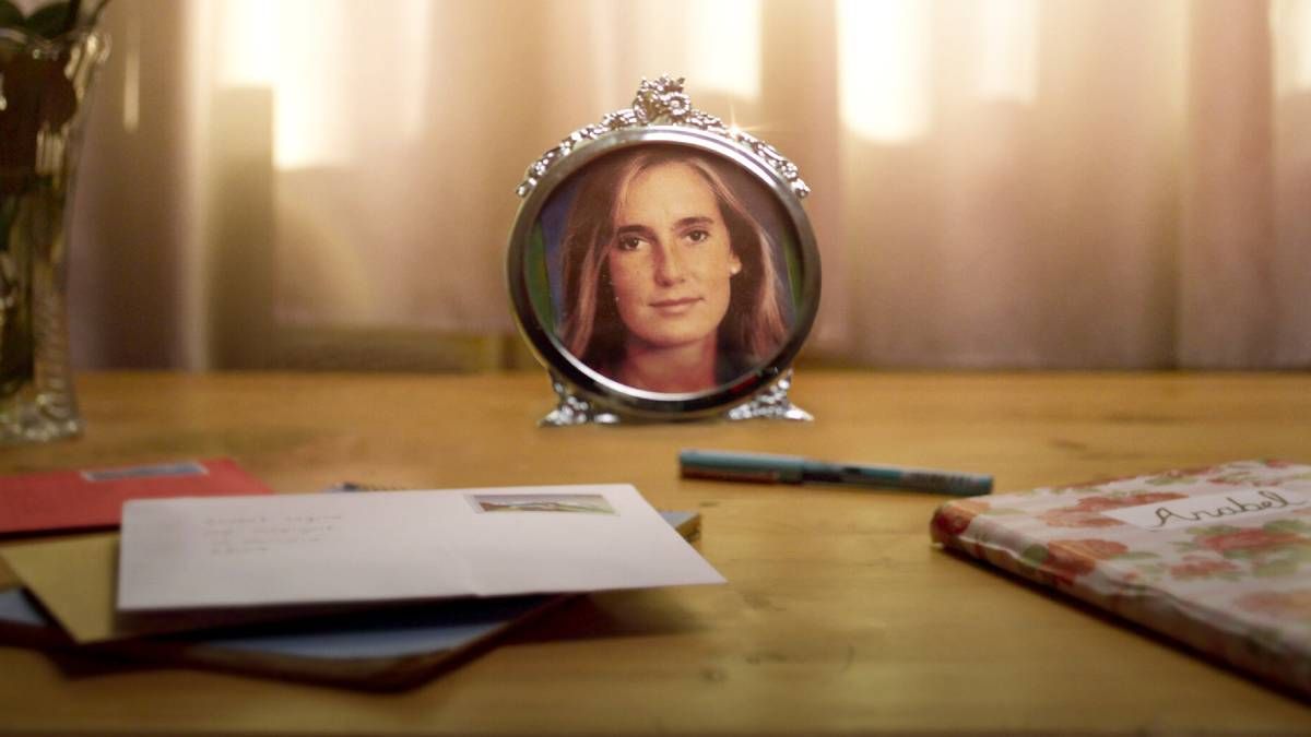 Confira a crítica da série "900 Dias Sem Anabel", minissérie documental espanhola de 2024 disponível para assistir na Netflix
