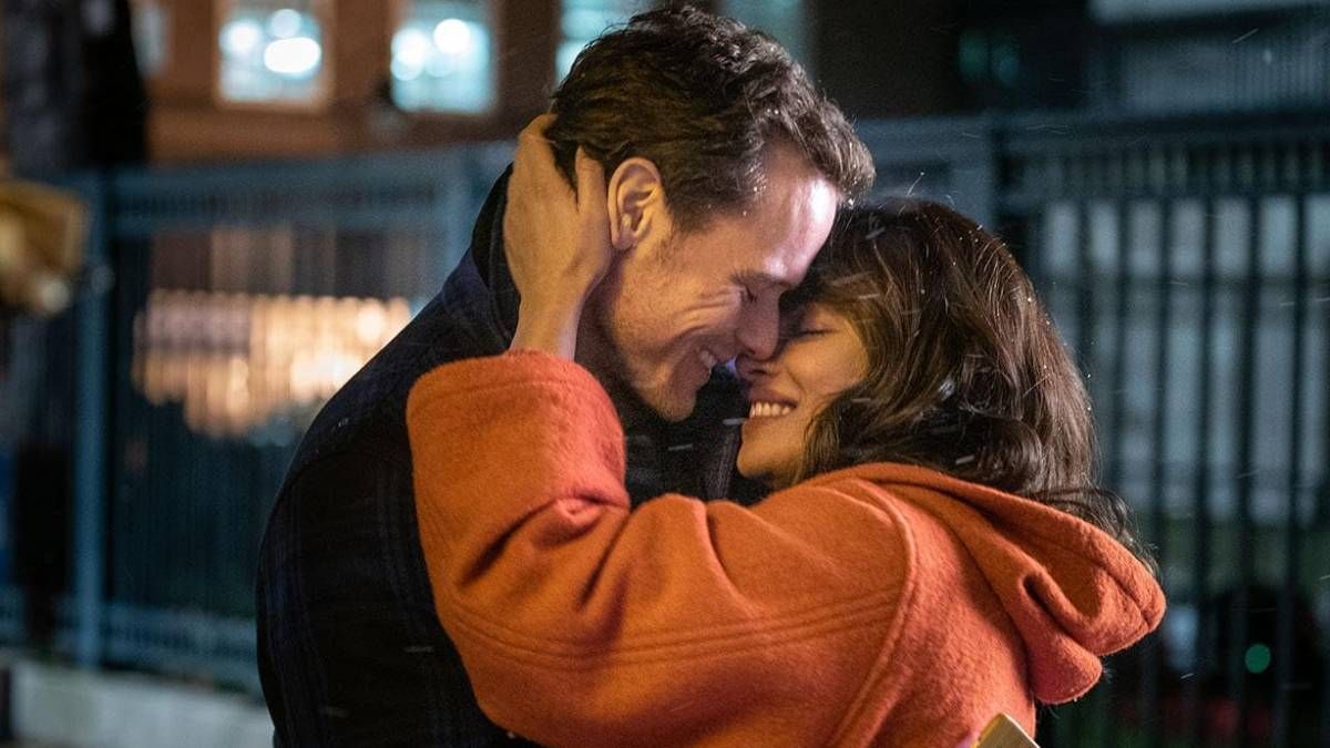 Confira a crítica do filme "O Amor Mandou Mensagem", comédia dramática de 2024 disponível para assistir no Prime Video.
