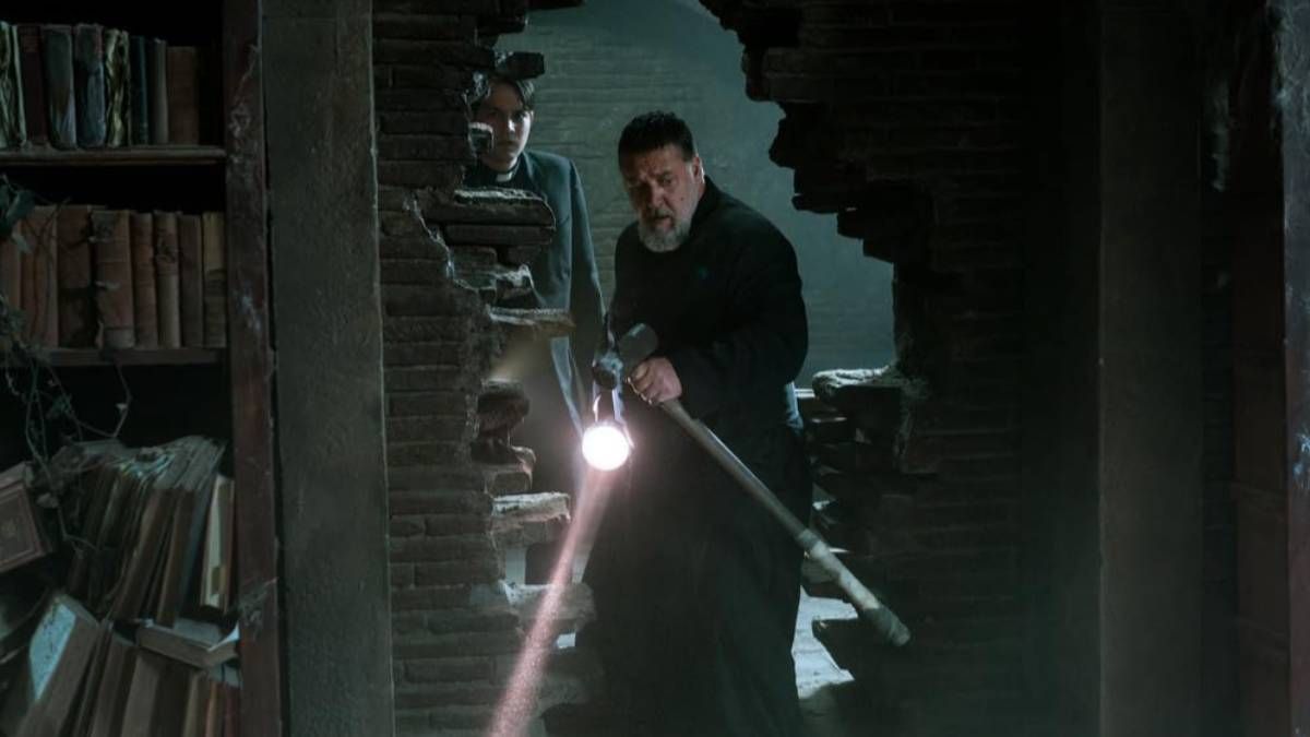 Confira a crítica do filme "O Exorcista do Papa", terror de 2023 com Russel Crowe disponível para assistir no Prime Video.