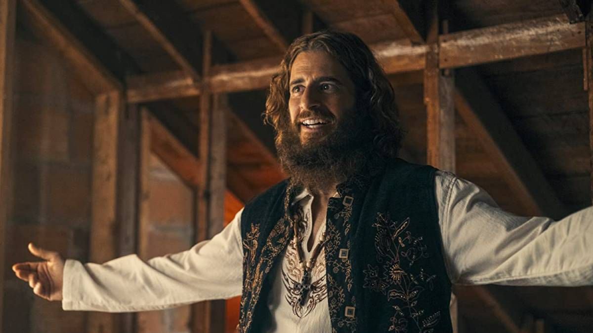 Confira a crítica do filme "Movimento de Jesus", drama de 2023 com Joel Courtney disponível para assistir no Prime Video.