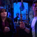 Confira a crítica da série "Os Feiticeiros Além de Waverly Place", comédia de fantasia disponível para assistir no Disney+