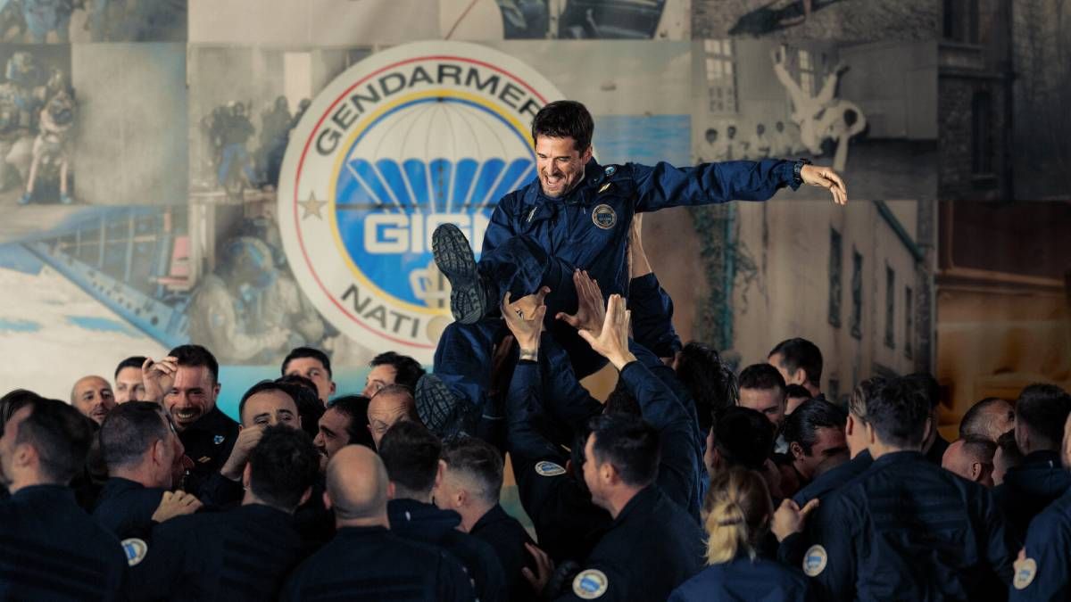 Confira a crítica do filme "Ad Vitam", suspense policial de 2025 franco-belga disponível para assistir na Netflix.