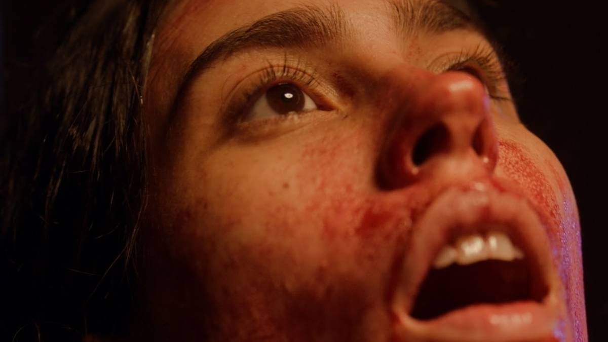 Confira a crítica do filme "Continente", terror brasileiro de 2024 com Olívia Torres disponível para assistir no Globoplay.