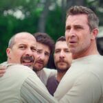 Confira a crítica da temporada 3 de "Machos Alfa", série de comédia espanhola de 2025 disponível para assistir na Netflix.