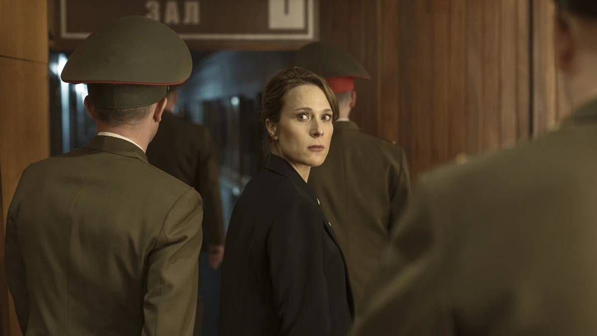 Confira a crítica do primeiro episódio de "A Fronteira Oriental", série polonesa de 2025 disponível para assistir na Max.