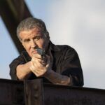 Confira a crítica de "Blindado", filme de ação com Sylvester Stallone que estreia em 06 de fevereiro de 2025 nos cinemas.