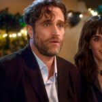 Confira a crítica do filme "Com Você no Futuro", comédia romântica de 2025 disponível para assistir no Prime Video