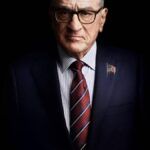 Confira a crítica da série "Dia Zero", suspense com Robert De Niro de 2025 disponível para assistir na Netflix.