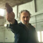 Cena da temporada 4 de "Entrevías", série de suspense espanhola de 2024 disponível para assistir na Netflix - Confira a crítica