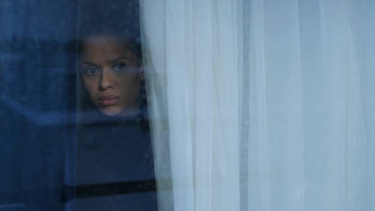 Confira a crítica da temporada 2 de "Superfície", série de 2025 com Gugu Mbatha-Raw disponível para assistir na Apple TV+.