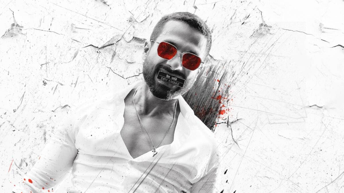 Confira a crítica de "Deva", filme de ação indiano de 2025 com Shahid Kapoor disponível para assistir na Netflix.
