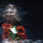 Confira a crítica do filme "Girassol Vermelho", drama de fantasia brasileiro com Chico Díaz que estreia em 20 de março de 2025 nos cinemas.