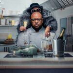 Confira a crítica do filme "Mamãe Golpista", documentário de 2025 disponível para assistir no catálogo da Netflix