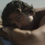 Confira a crítica do filme "Maré Alta", drama com Marco Pigossi que estreou em 20 de março de 2025 nos cinemas.