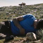 Confira a crítica do filme "Sem Chão", documentário vencedor do Oscar que estreia no dia 13 de março de 2025 nos cinemas