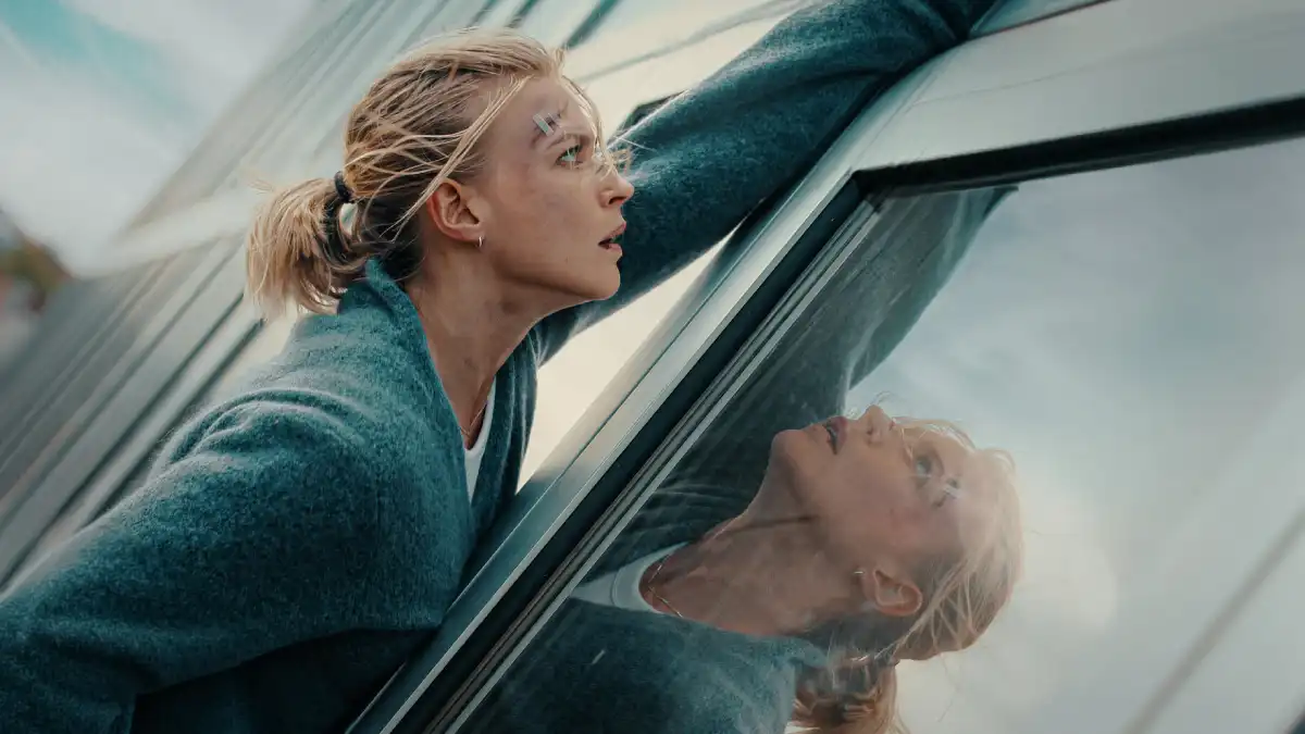 Confira a crítica do filme "Exterritorial", suspense de ação alemão de 2025 disponível para assistir na Netflix.