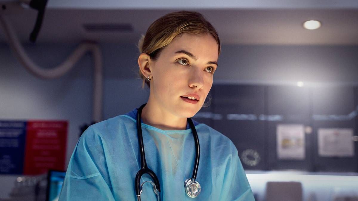 Confira a crítica da série "Pulso", drama médico de 2025 com Willa Fitzgerald disponível para assistir na Netflix